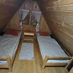 Bambi, Tatranska Pri Zubacke Chalet *